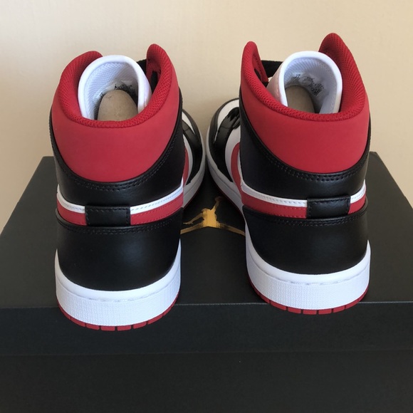 NIKE AIR JORDAN 1 MID SNEAKERS - Picture 6 of 10
